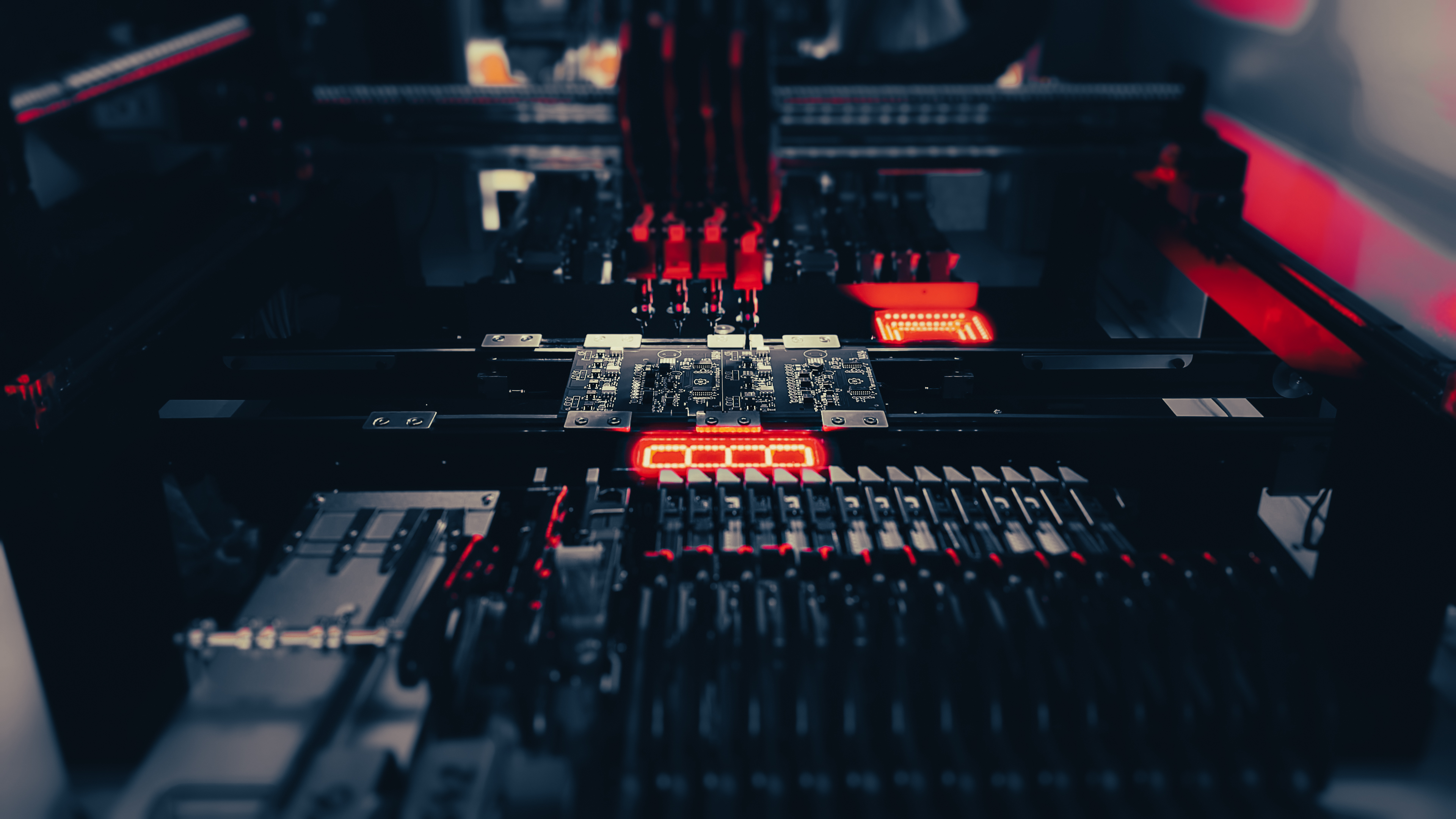 vecteezy_smt-pick-and-place-process-by-automatic-smt-pick-and-place_7209742_157 vecteezy_smt-pick-and-place-process-by-automatic-smt-pick-and-place_7209742_157